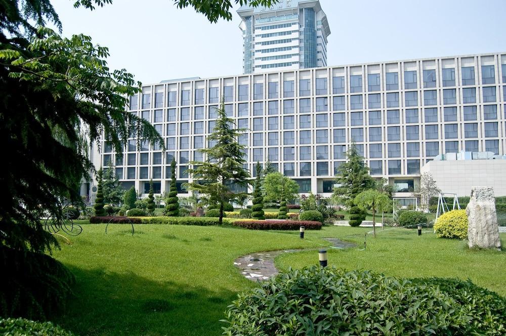 Hotel Mercure Wanshang Beijing